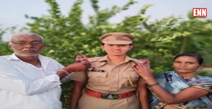 Tejal Aaher Police SI